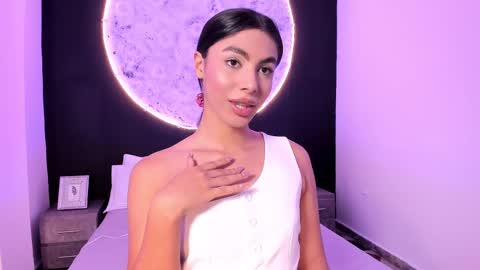 Snapshot of isabellefoxx chatting on 03.05.25 Isa online show from 03.05.25