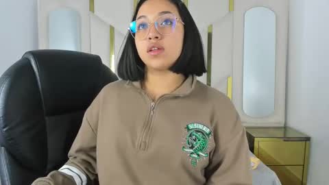 Snapshot of isabellrodriguez18 chatting on 11.12.25 isabellrodriguez18 online show from 11.12.25