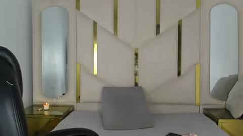 Snapshot of isabellrodriguez18 chatting on 11.13.25 isabellrodriguez18 online show from 11.13.25