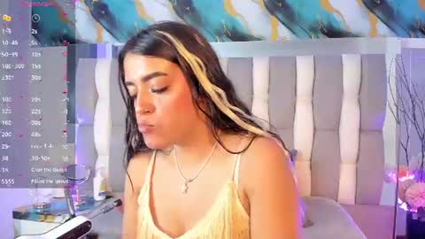 Snapshot of isadiazz chatting on 06.22.26 Isa online show from 06.22.26