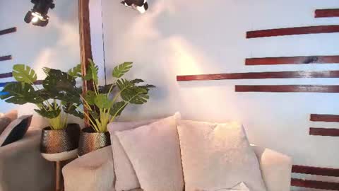 Snapshot of isamoon_ chatting on 07.25.26 Isa online show from 07.25.26