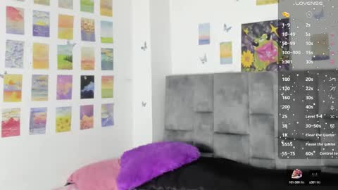 Isabela  online show from 02.16.25