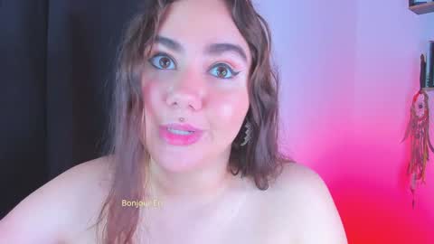 Snapshot of isarhodes_ chatting on 01.10.25 Isa online show from 01.10.25