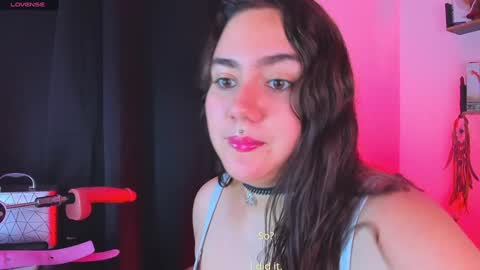 Snapshot of isarhodes_ chatting on 01.12.25 Isa online show from 01.12.25