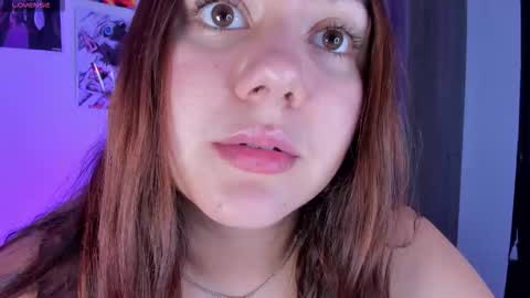 Snapshot of isarhodes_ chatting on 10.15.25 Isa online show from 10.15.25