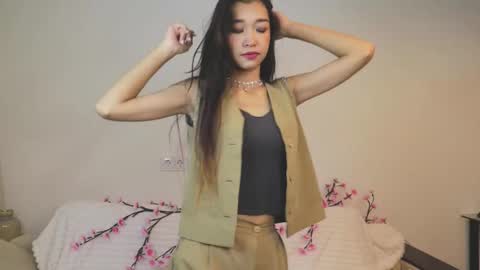 Snapshot of isauraangeletti chatting on 10.15.25 Selina online show from 10.15.25