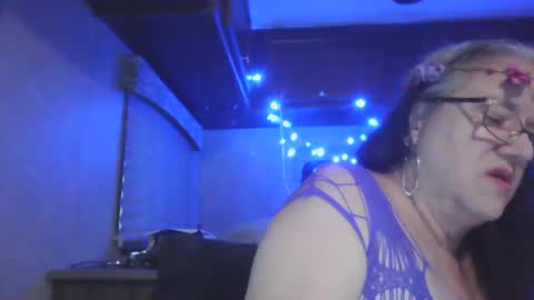 Snapshot of iseestarz420 chatting on 12.10.24 Iseestarz420 online show from 12.10.24