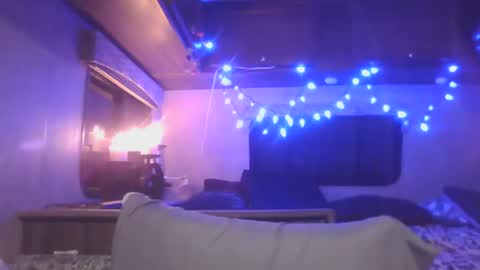 Snapshot of iseestarz420 chatting on 12.14.24 Iseestarz420 online show from 12.14.24