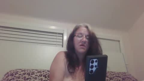 Snapshot of iseestarz420 chatting on 12.25.24 Iseestarz420 online show from 12.25.24