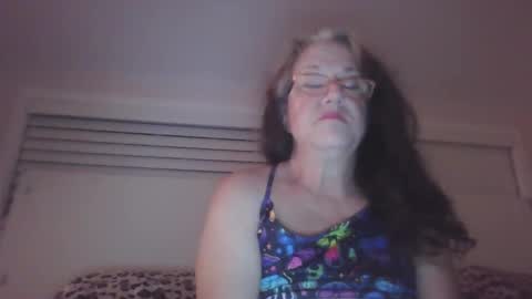 Snapshot of iseestarz420 chatting on 01.06.25 Iseestarz420 online show from 01.06.25