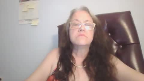 Snapshot of iseestarz420 chatting on 01.28.25 Iseestarz420 online show from 01.28.25