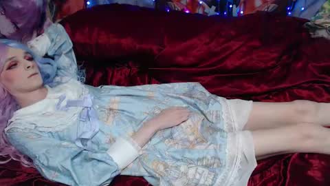 Snapshot of iselestias chatting on 02.14.26 Sele online show from 02.14.26