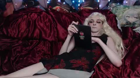 Snapshot of iselestias chatting on 02.16.26 Sele online show from 02.16.26