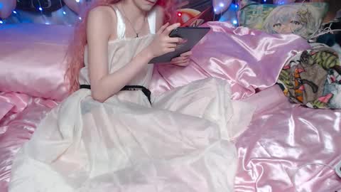 Snapshot of iselestias chatting on 03.08.26 Sele online show from 03.08.26