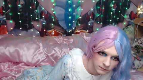 Snapshot of iselestias chatting on 03.16.26 Sele online show from 03.16.26