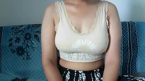 ishika_singh_ online show from 06.26.26