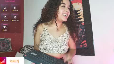 Snapshot of isis_blade chatting on 10.13.25 Isis Blade online show from 10.13.25