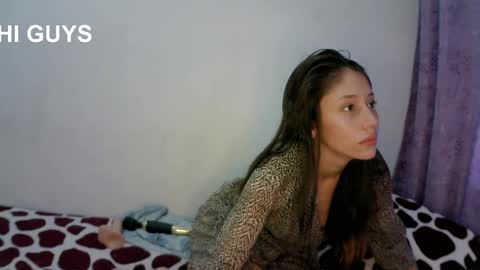 Snapshot of isis_pink chatting on 02.17.25 Alaya online show from 02.17.25