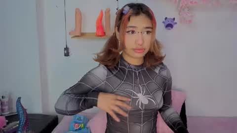 Snapshot of isisjones18 chatting on 10.24.25 Isisjones18 online show from 10.24.25