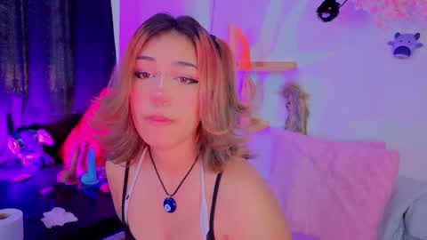 Snapshot of isisjones18 chatting on 11.23.25 Isisjones18 online show from 11.23.25