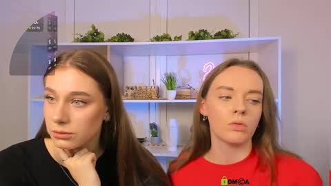 Snapshot of isla_dior chatting on 10.08.25 isla_dior online show from 10.08.25