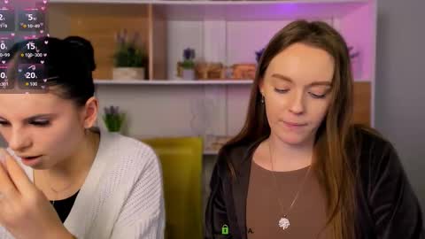 Snapshot of isla_dior chatting on 12.21.25 isla_dior online show from 12.21.25