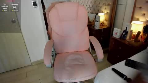 Snapshot of isla_scott chatting on 03.06.25 Vanessa online show from 03.06.25