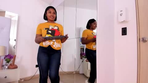 Snapshot of isla_scott chatting on 01.19.26 Vanessa online show from 01.19.26