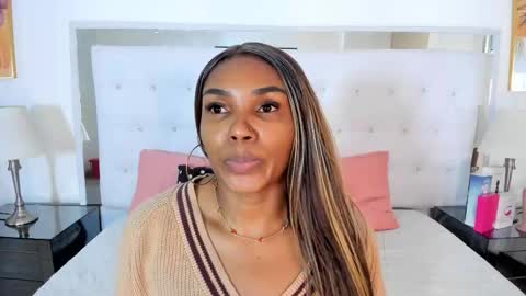 Snapshot of isla_scott chatting on 03.05.26 Vanessa online show from 03.05.26