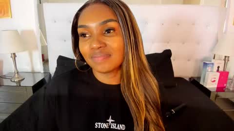 Snapshot of isla_scott chatting on 03.06.26 Vanessa online show from 03.06.26