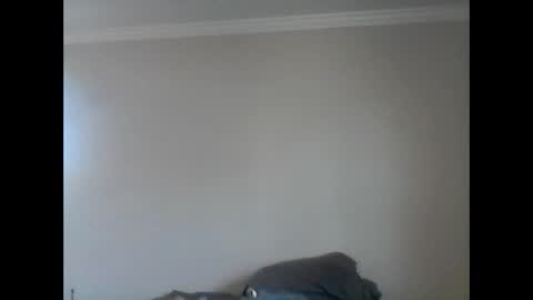 island625103 online show from 12.02.24