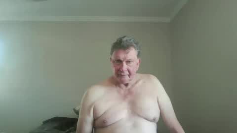 island625103 online show from 10.06.25