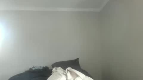 island625103 online show from 10.17.25