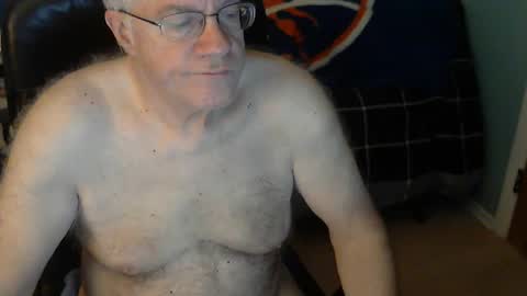 Snapshot of islesman22 chatting on 12.04.24 islesman22 online show from 12.04.24