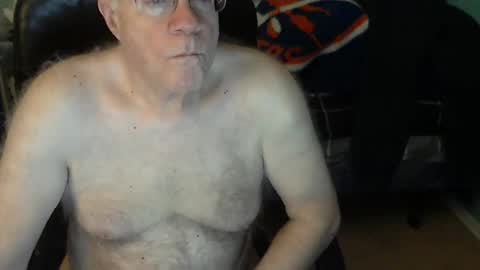 Snapshot of islesman22 chatting on 02.10.25 islesman22 online show from 02.10.25