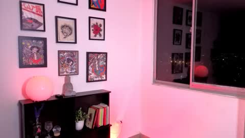 Julyane online show from 11.11.25