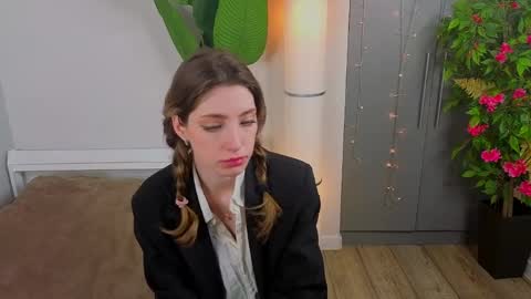 Emilia online show from 03.11.26