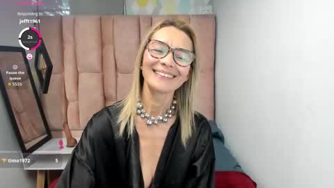 ISSA MILF online show from 03.20.26