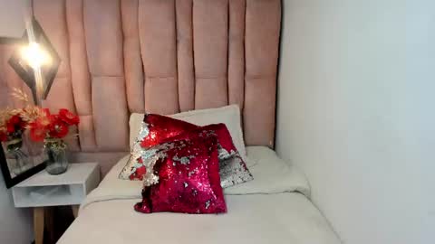 ISSA MILF online show from 07.10.26