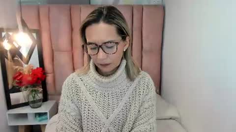 ISSA MILF online show from 07.23.26