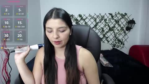 Issa  online show from 11.08.25