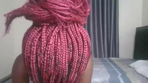 Snapshot of issa_sky1 chatting on 01.06.26 Sky online show from 01.06.26