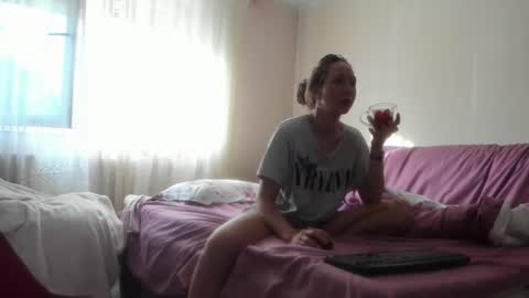 Issabelle online show from 06.17.26