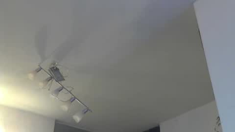 Snapshot of issazorro chatting on 03.26.26 issazorro online show from 03.26.26