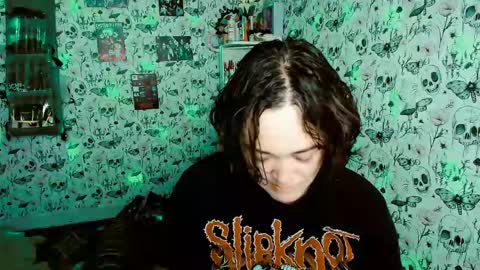 Yiz online show from 05.23.26