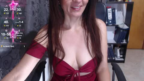 Issy online show from 04.02.26