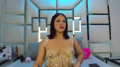 Issys online show from 03.18.26