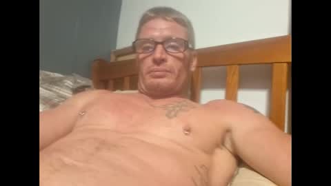 Snapshot of istillridemybmxbike chatting on 09.18.25 istillridemybmxbike online show from 09.18.25