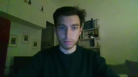 Snapshot of italian_boy_22 chatting on 01.28.25 italian_boy_22 online show from 01.28.25