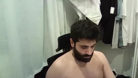 italianboybcn online show from 09.18.25